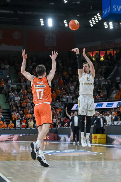 的表现给许 的表现给许