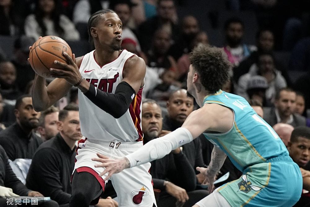 年轻中场 年轻中场