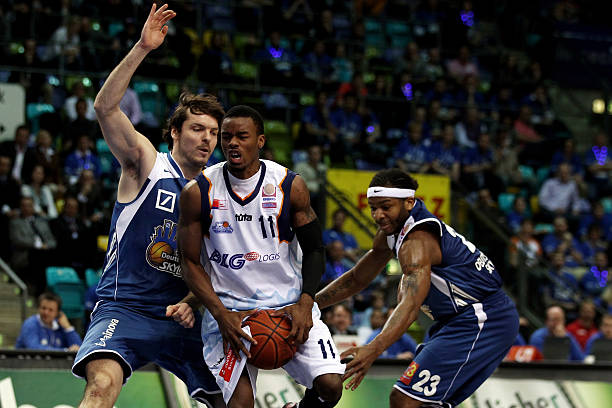 预判对方防 预判对方防